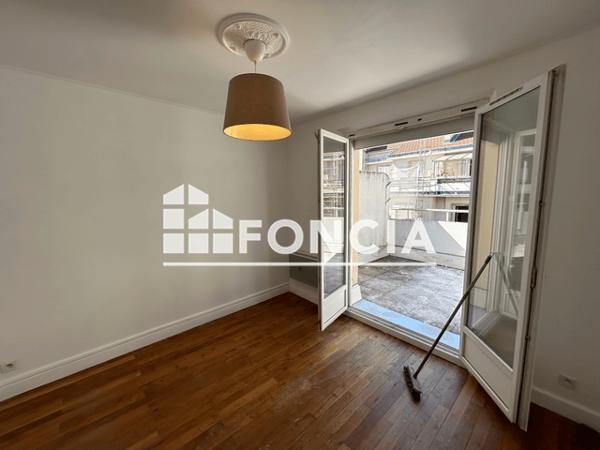 Location Appartement 2 pièces 43 m² - 40-42 RUE GENISSIEU Grenoble 38000