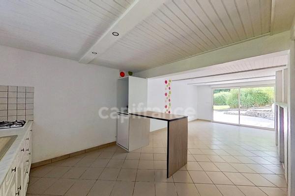 Dpt Côtes-d'Armor (22) - À vendre Saint-Agathon – Maison T6 rénovée 4 chambres 156,87 m² dont studio indépendant 31,36 m² – Terrain 1343 m² – DPE C – 5 min Guingamp