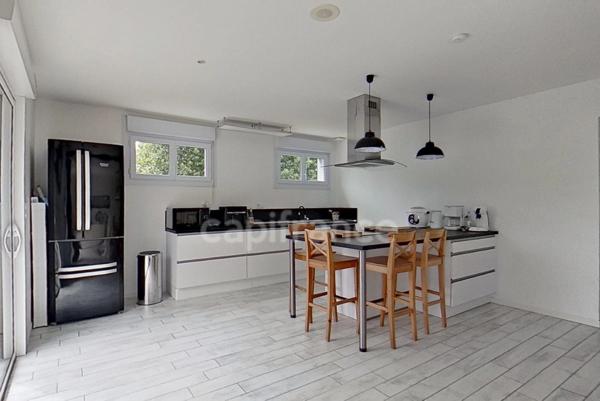 Dpt Côtes-d'Armor (22) - À vendre Saint-Agathon – Maison T6 rénovée 4 chambres 156,87 m² dont studio indépendant 31,36 m² – Terrain 1343 m² – DPE C – 5 min Guingamp