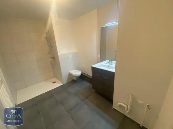 Appartement à louer 2 pièces 41.4m² Nancy (54000)