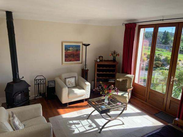 Maison - 3 chambres, Jardin 311 m2 avec garage.