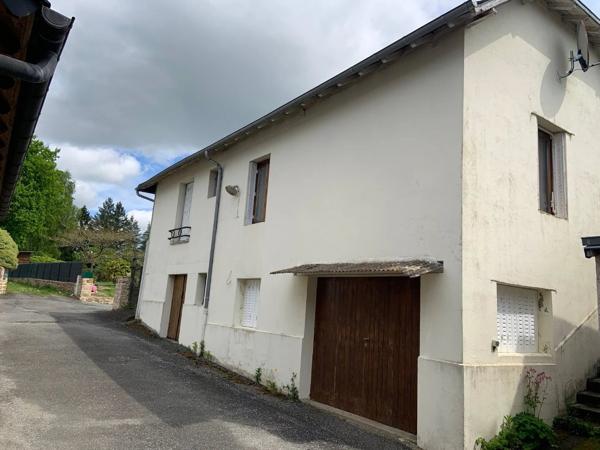 Maison - 3 chambres, Jardin 311 m2 avec garage.