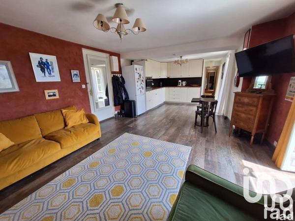 Appartement 3 pièces de 69 m² à Pringy (77310)