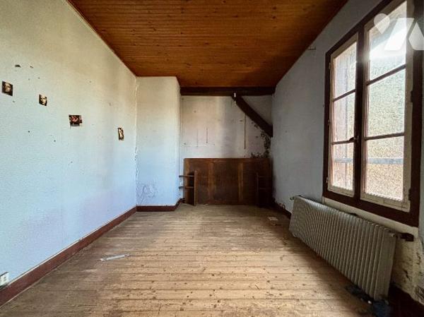 Maison F7 de 130 m2 à rénover