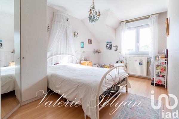 Maison traditionnelle 8 pièces de 164 m² à Antony (92160)