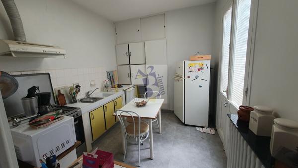 Vente maison de ville Angouleme (16000), 112.00m² avec 6 pièce(s) dont 4 chambre(s) sur 300.00m² de terrain. Agence Allard Brimeaud