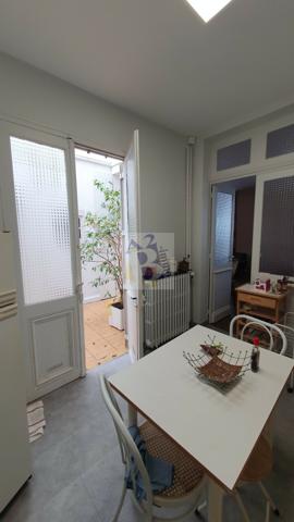 Vente maison de ville Angouleme (16000), 112.00m² avec 6 pièce(s) dont 4 chambre(s) sur 300.00m² de terrain. Agence Allard Brimeaud