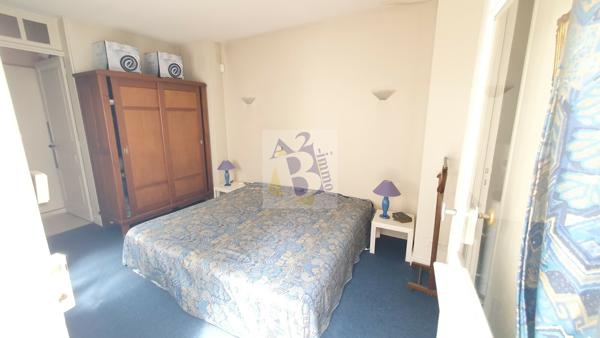 Vente maison de ville Angouleme (16000), 112.00m² avec 6 pièce(s) dont 4 chambre(s) sur 300.00m² de terrain. Agence Allard Brimeaud