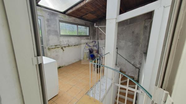 Vente maison de ville Angouleme (16000), 112.00m² avec 6 pièce(s) dont 4 chambre(s) sur 300.00m² de terrain. Agence Allard Brimeaud
