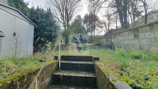 Vente maison de ville Angouleme (16000), 112.00m² avec 6 pièce(s) dont 4 chambre(s) sur 300.00m² de terrain. Agence Allard Brimeaud