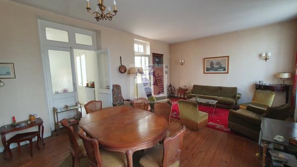 Vente maison de ville Angouleme (16000), 112.00m² avec 6 pièce(s) dont 4 chambre(s) sur 300.00m² de terrain. Agence Allard Brimeaud
