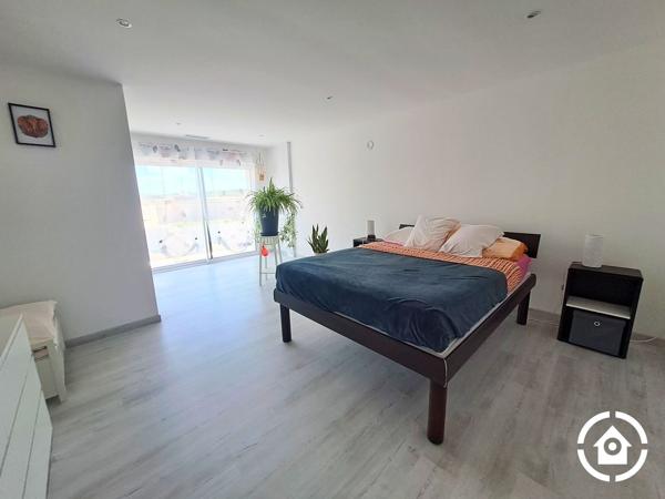 Maison de plain pied - 4 chambres - suite parentale - piscine - double garage