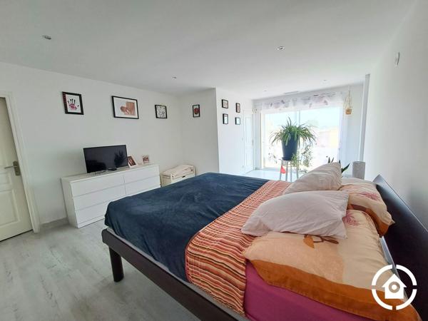 Maison de plain pied - 4 chambres - suite parentale - piscine - double garage