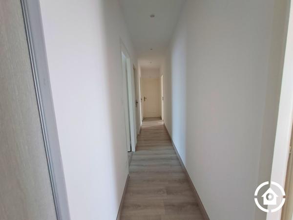 Maison de plain pied - 4 chambres - suite parentale - piscine - double garage
