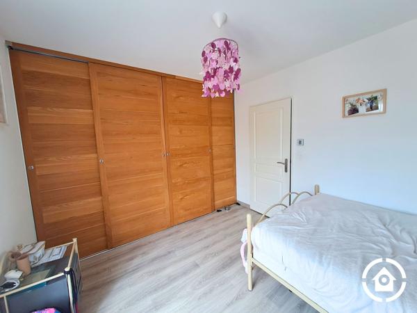 Maison de plain pied - 4 chambres - suite parentale - piscine - double garage