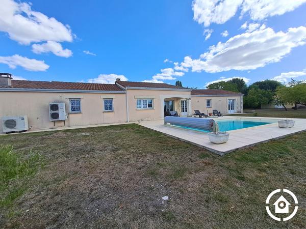 Maison de plain pied - 4 chambres - suite parentale - piscine - double garage