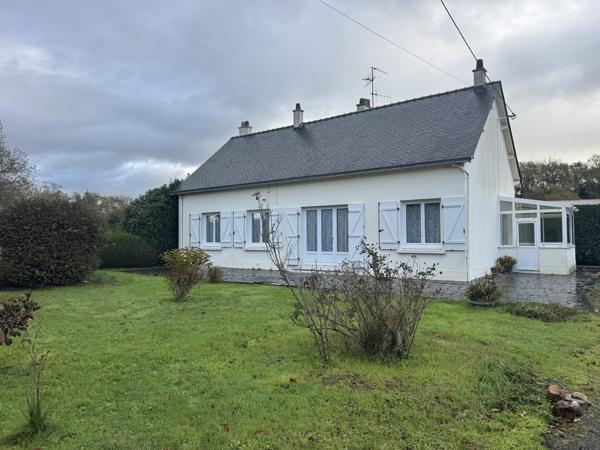 Maison d'environ 90 m² habitables sur environ 1370 m² de terrain