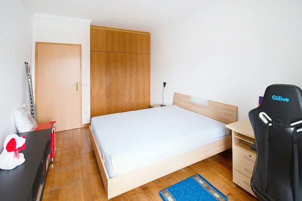 BELLE MAISON DE VILLAGE 200M2 - TERRAIN 6 ARES - GRAND GRENIER AMENAGEABLE DE 110M2 - 2 GARAGES 4 VOITURES