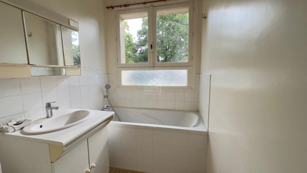 SEVRES RIVE DROITE - STUDIO LUMINEUX 160 000 € **  - Référence  636-S