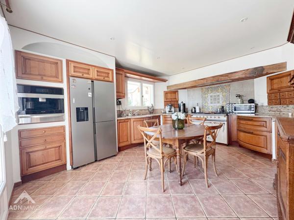 Farges (01550) MAISON 5 PIECES 212 M2