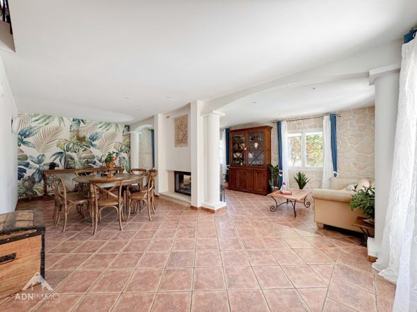 Farges (01550) MAISON 5 PIECES 212 M2