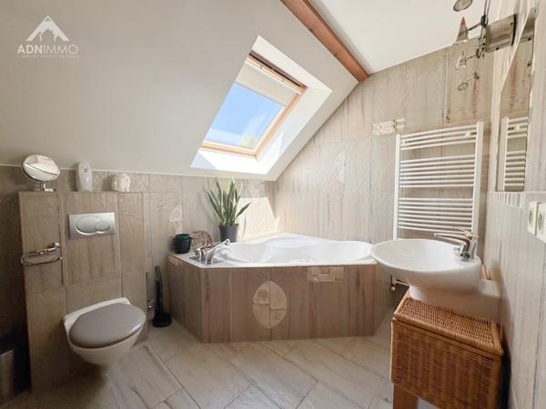 Farges (01550) MAISON 5 PIECES 212 M2