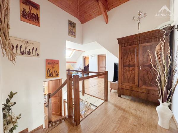 Farges (01550) MAISON 5 PIECES 212 M2