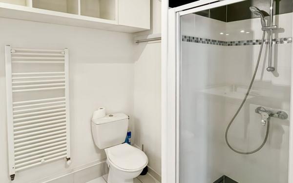 Appartement à louer    2 pièces • 37,08 m2 Marseille 8