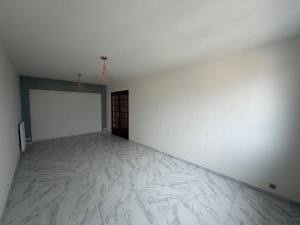 Appartement Drancy 3 pièce(s) 70.12 m2