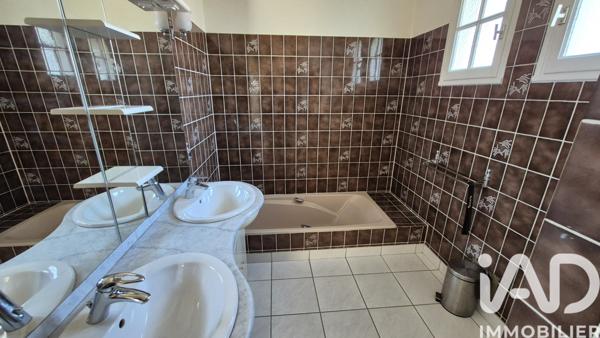 Maison à vendre 5 pièces 94 m² Saint-Léger-sous-Cholet