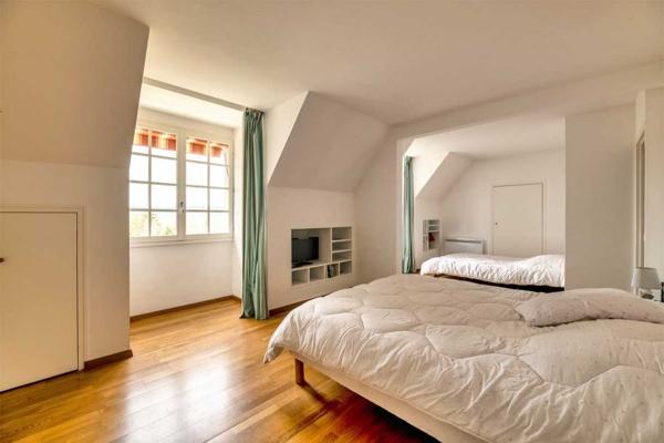 Maison contemporaine - Le bugue Secteur Le Bugue : Maison de plain pied avec piscine et sous sol