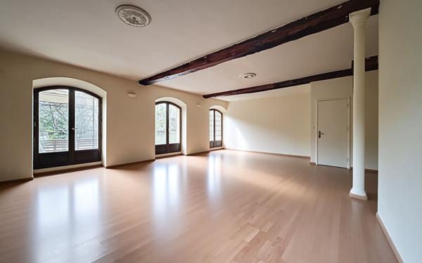 Appartement à vendre    8 pièces • 245 m2 Saint-Maurice