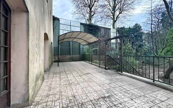 Appartement à vendre    8 pièces • 245 m2 Saint-Maurice