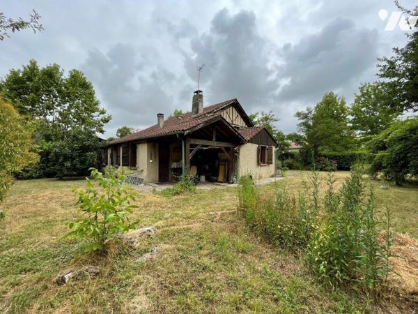 MARCIAC (Gers) Cœur de village, belle maison ancienne proche tous commerces/commodités.