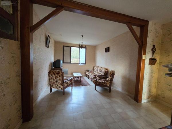 Maison à vendre à Villaines-la-Juhel en Mayenne (53700), ref : 1386