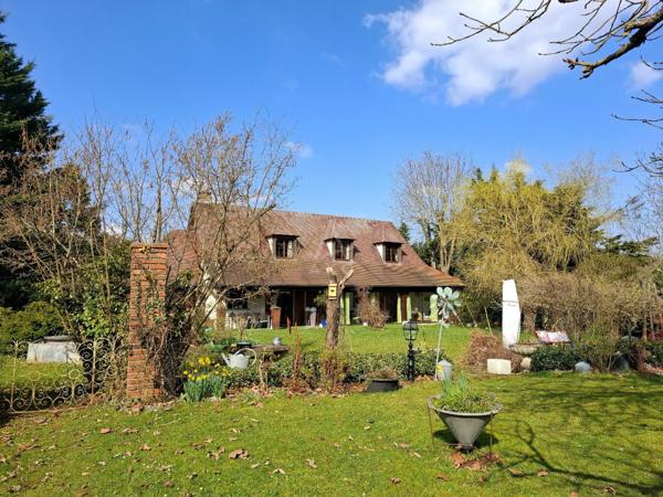 Maison familiale par excellence dans un écrin protégé à 55 mn Porte Maillot PARIS