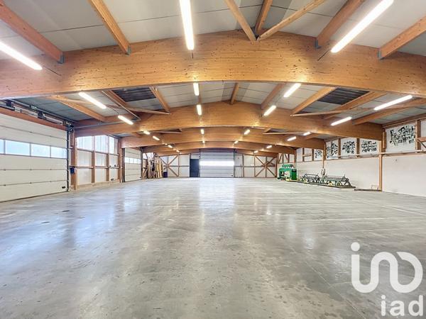 Location immeuble 3 pièces 375 m² La Chaise-Dieu