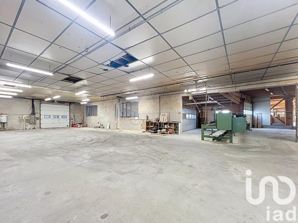 Location immeuble 3 pièces 375 m² La Chaise-Dieu