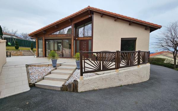 Maison à vendre    7 pièces • 161,86 m2 Saint-Étienne