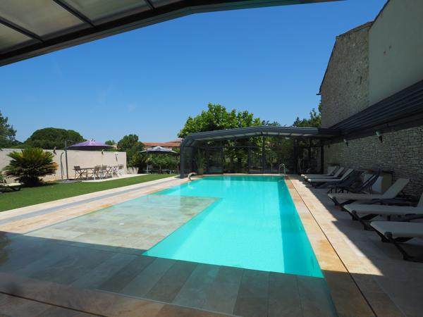 L'Isle-sur-la-Sorgue (84800) Magnifique propriété en bord de Sorgue