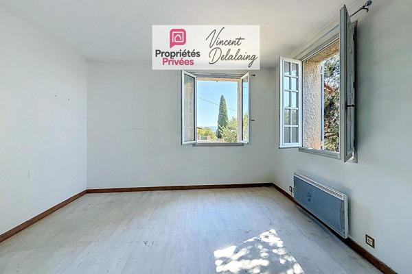 Maison individuelle T5 6 en R+1 avec sous-sol et garage sur grand terrain clos