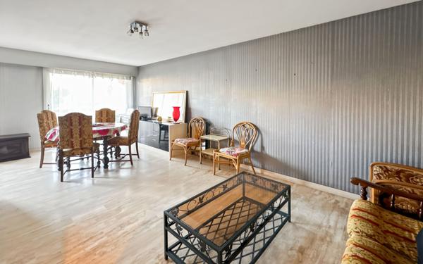 Appartement à vendre    2 pièces • 45 m2 Antibes