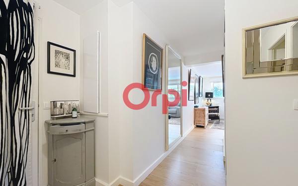 Appartement à vendre    3 pièces • 64 m2 Sainte-Maxime