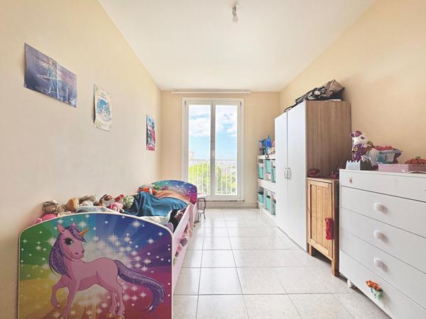 Appartement T4 – Dernier étage – Vue dégagée – Résidence Lycée Est