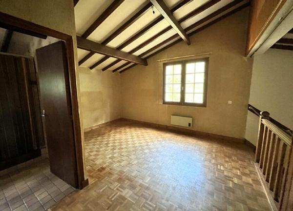 Maison à vendre    5 pièces •  Breuillet