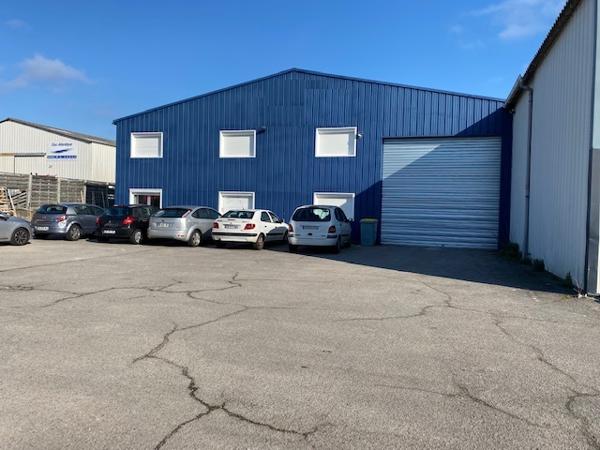 NOUVELLE OPPORTUNITE : A LOUER Local d'activité Saint Herblain 540 m²