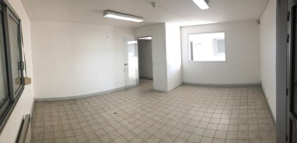 NOUVELLE OPPORTUNITE : A LOUER Local d'activité Saint Herblain 540 m²