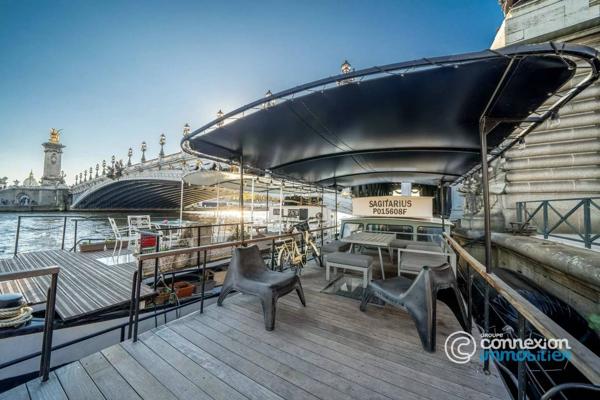 Péniche 45 m² – Port des Champs-Élysées – Pont Alexandre III