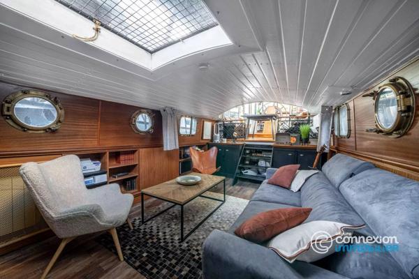 Péniche 45 m² – Port des Champs-Élysées – Pont Alexandre III