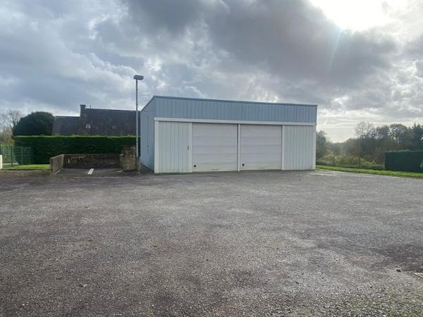 Le Faouët (56320) IMMEUBLE AVEC BEAU POTENTIEL IDEALEMENT PLACE